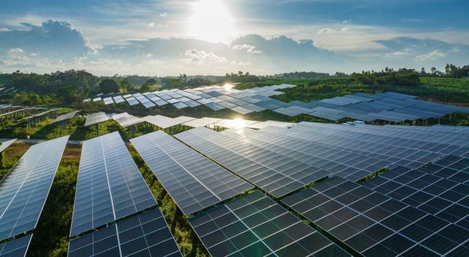 Record $3.3 Trillion Global Energy Investment: Which Solar Stocks Could Soak Up The Sun?