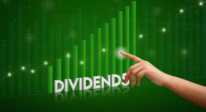 A $2.7 Million Couple Explains Why Young Investors Should Avoid Dividend Stocks: 'Focusing On Total Returns Is A More Efficient Strategy'