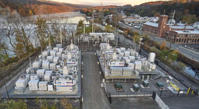 FuelCell Energy FCEL Stock Plummets 9% Amidst Renewable Energy Policy Fears: What's Going On?
