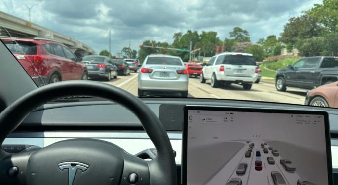 Tesla's Robotaxi Rollout Sparks Expansion Buzz: Elon Musk's Company Says FSD 'Can Be Deployed Anywhere' After Austin Launch