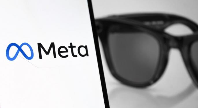 Apple Has the Potential To Crush Meta's Ray-Ban Smart Glasses, Says Ming-Chi Kuo, But The Tech Giant Has Been 'Surprisingly Slow'