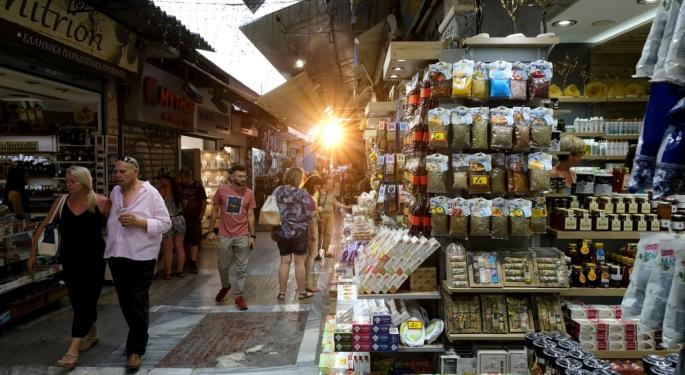 A Sinking Dollar Is Making Your Dream Vacation Way More Pricey This Year