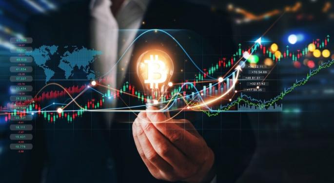 Bitcoin, Ethereum, Dogecoin Recover Even As Trump Reiterates August Tariff Deadline: Analyst Sees Move To $120,000-$130,000 If BTC Breaks Above This 'Silly Wall'