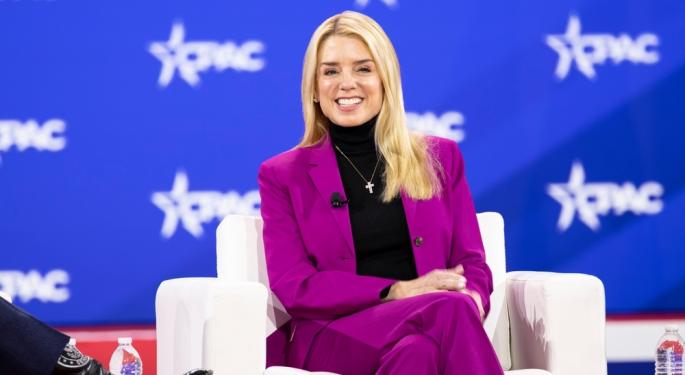 Jeffrey Epstein Case: Ex-Trump White House Lawyer Says Pam Bondi Isn't Going Anywhere Amid Power Struggle