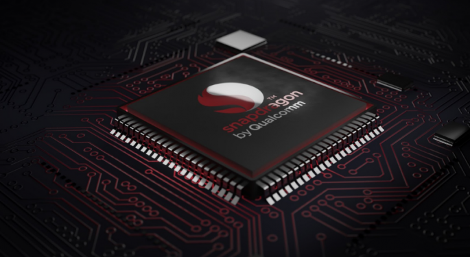 With Qualcomm At A Crossroads, These Direxion ETFs Allow You To Play Both Sides