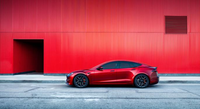 Tesla Stock Slides Amid Executive Departure, Intensifying Scrutiny On Self-Driving Tech