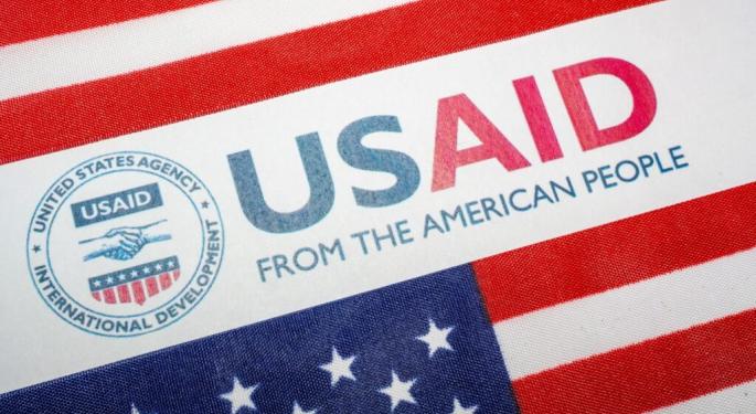 'This Isn't Just Inefficient – It's Cruel,' Says Ex-Labor Secretary As Trump Admin Prepares To Burn 500 Tons Of USAID Emergency Food