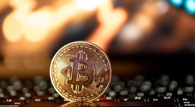 Cynthia Lummis Raises Alarm Over Reports Of 80% Drop In US Bitcoin Reserves: Analyst Says 'Nothing Conclusive' Until Official Word Comes