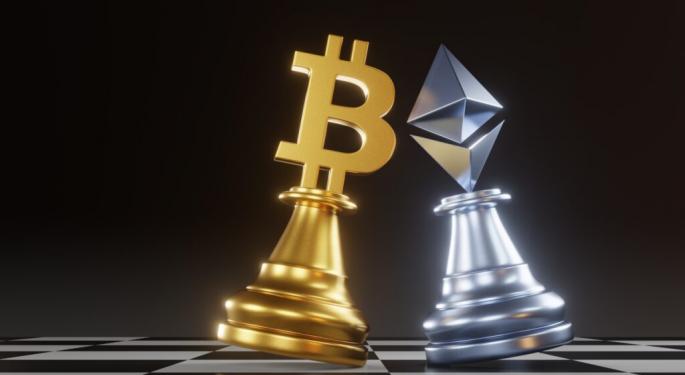 Bitcoin Holds Steady As Ethereum, XRP, Dogecoin Push Higher