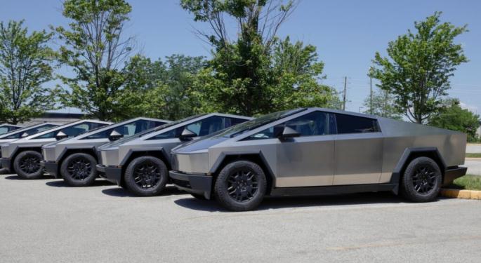 Tesla Cybertruck Bet Not Paying Off? Ford, GM Outsell EV Giant