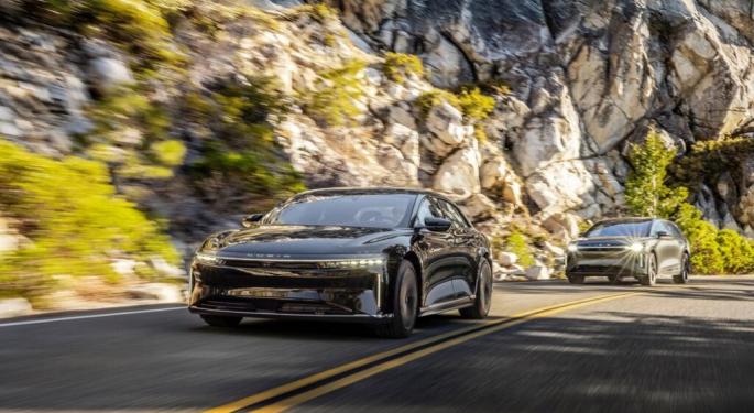 Lucid Stock Pauses After 44% Monthly Surge On Uber Deal, Tech Upgrades