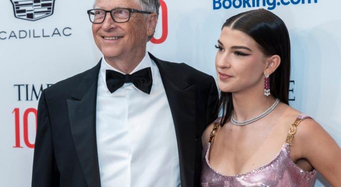 Bill Gates Took A Customer Support Shift At His Daughter's AI Startup — And Showed What Real Leadership Looks Like