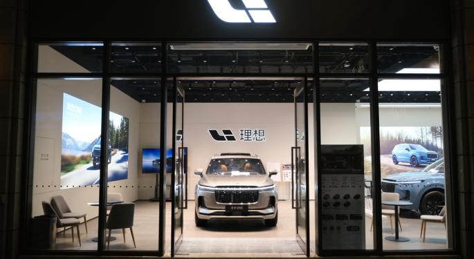 Li Auto Debuts Li i8 Electric SUV With Ultra-Fast Charging