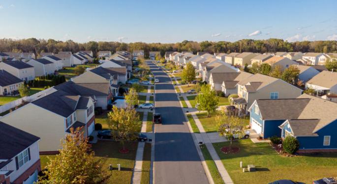 Tim Scott, Elizabeth Warren's Historic Bipartisan Housing Bill Clears Senate Committee Amid US Housing Woes