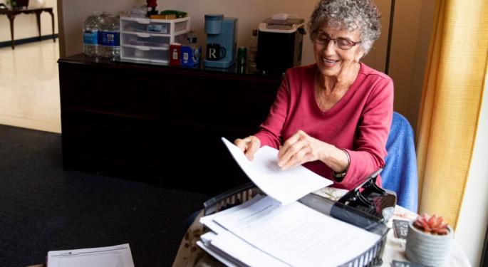 She's 64, Retired, And Checks Her Schwab Account 5 Times A Day — 'How Do I Stop Obsessing About My Retirement Accounts?'