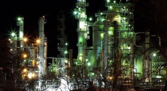 Schlumberger, Valero, Others See Rise in Short Interest