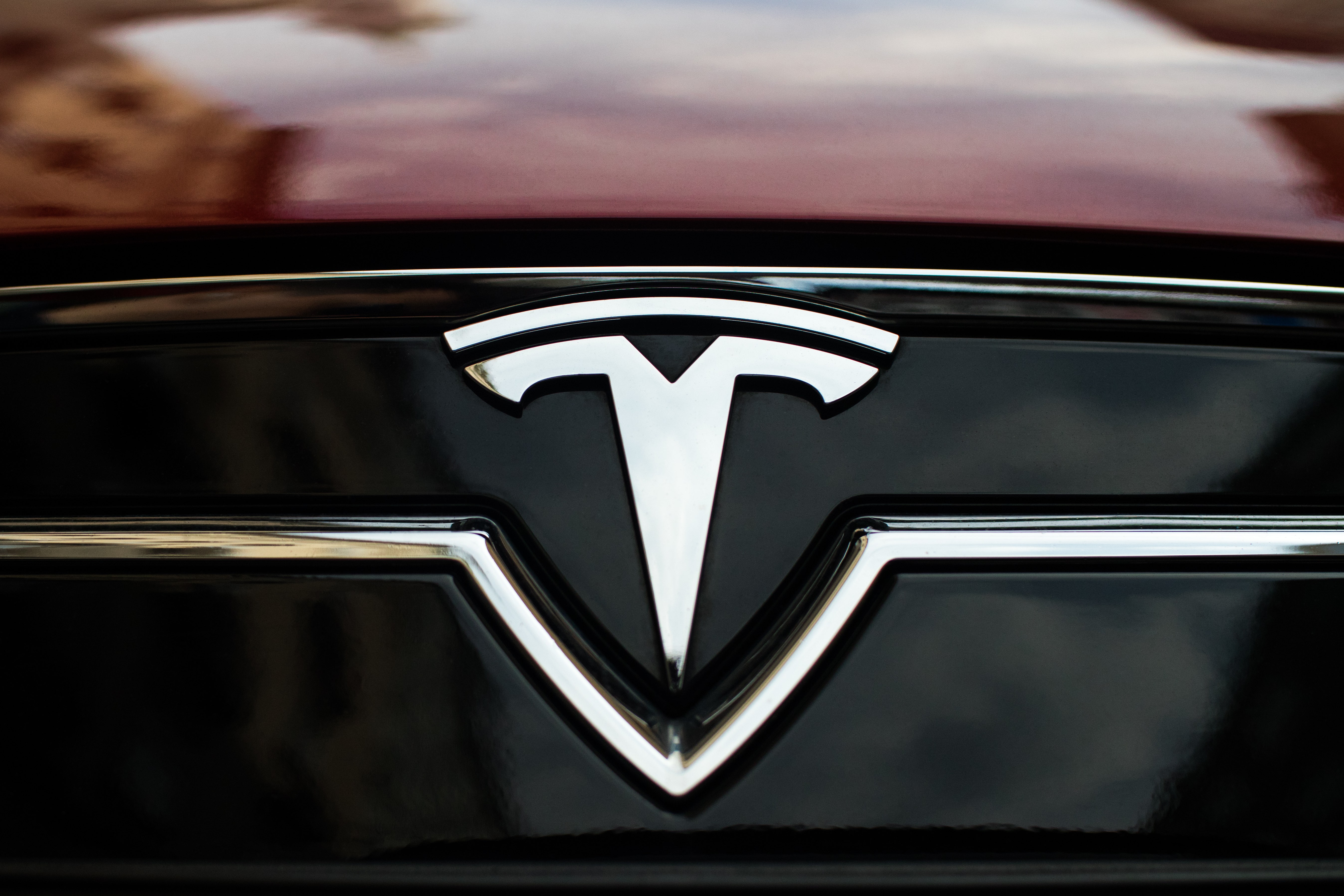Tesla Board Member Kimbal Musk Sells $25.6M Worth Of Shares