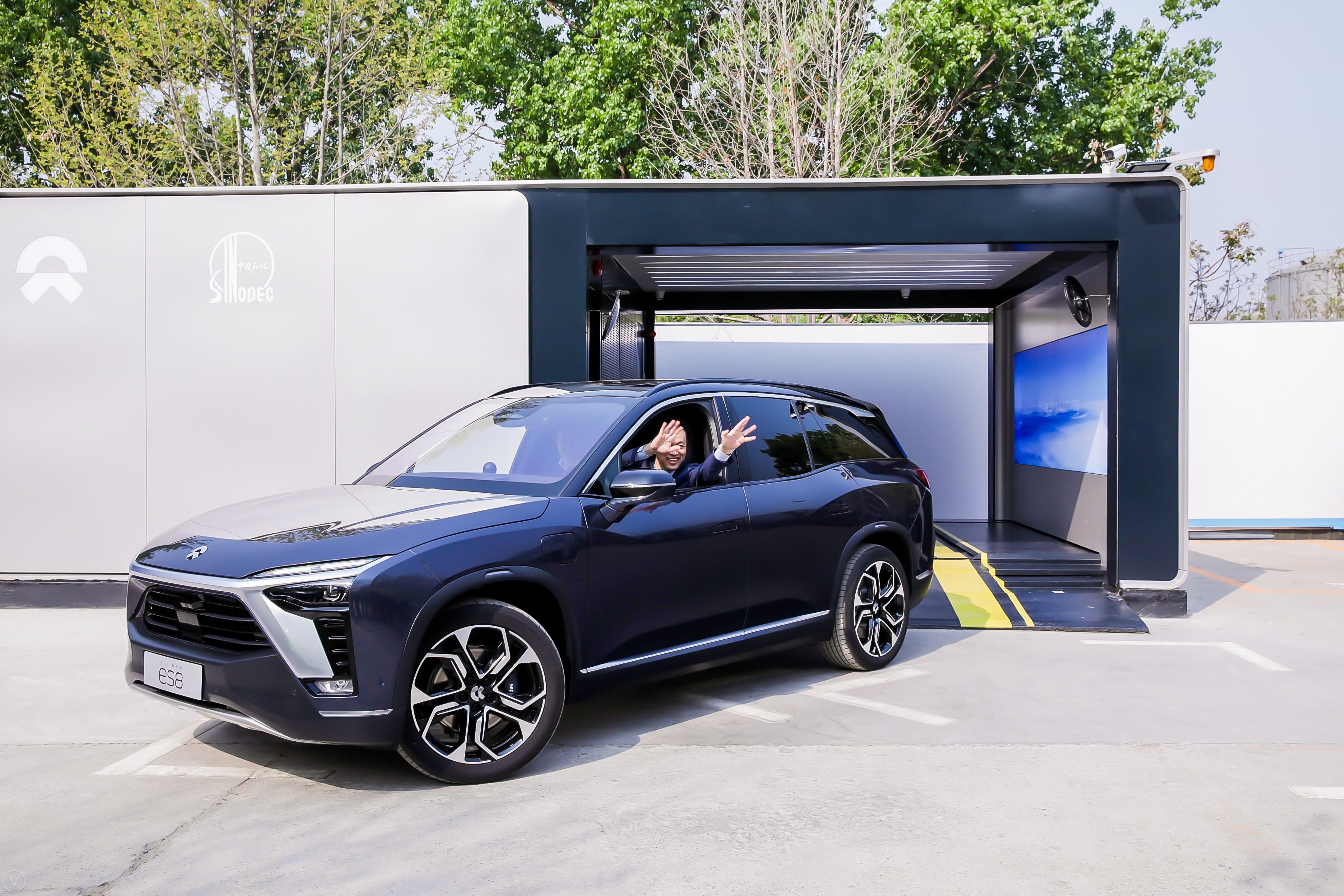 Nio-Sinopec Partnership Launches With Power Swap Station 2.0: What EV Investors Need To Know