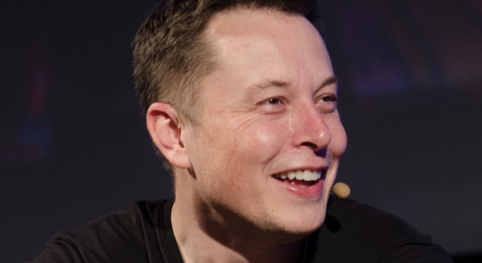 Elon Musk Recommends Investing In 'Physical Things' - Here Are 3 Physical Assets That Perform Well During High Inflation