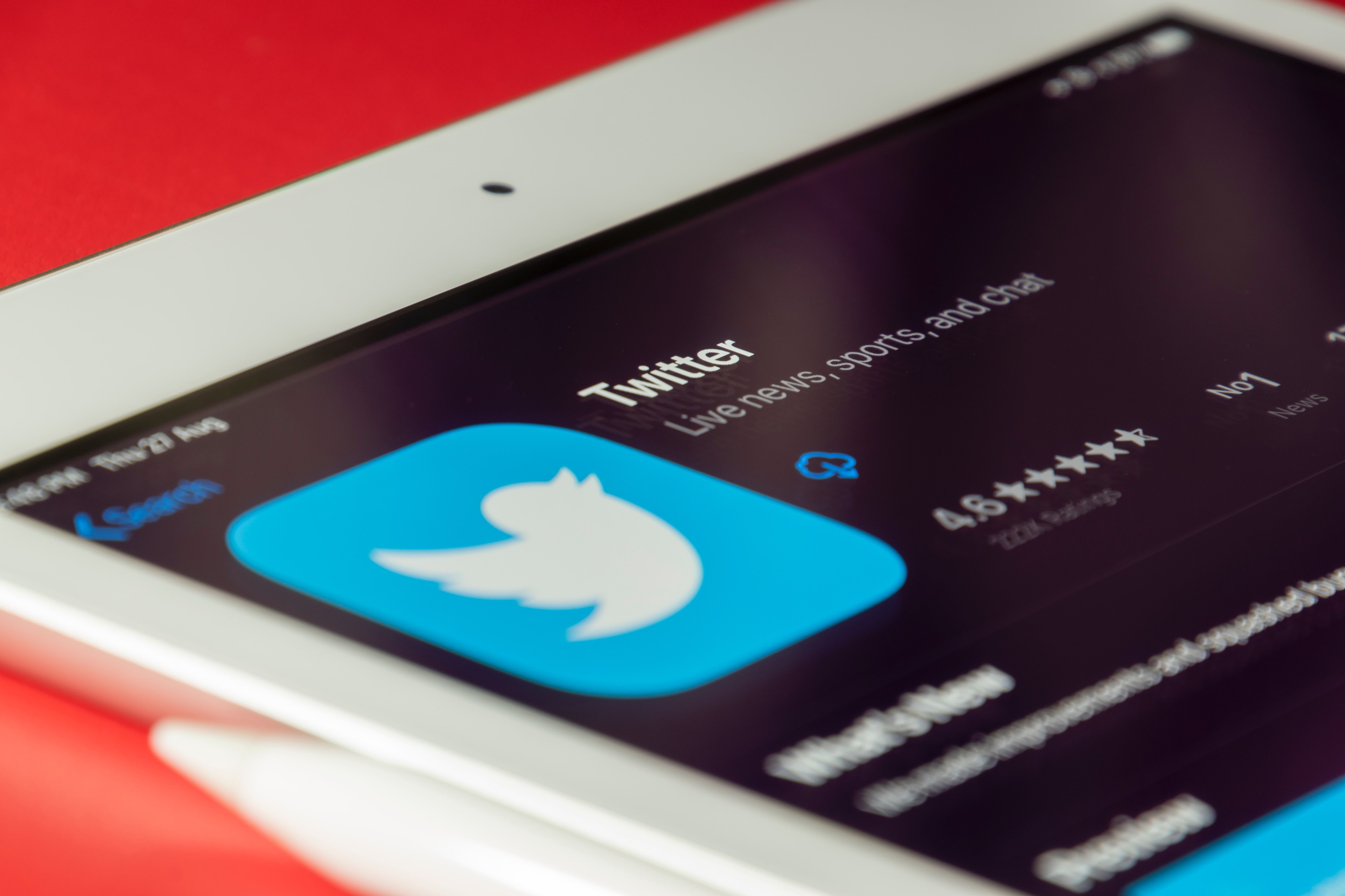 Twitter Now Lets Users Sign Up Using Their Apple, Google Accounts