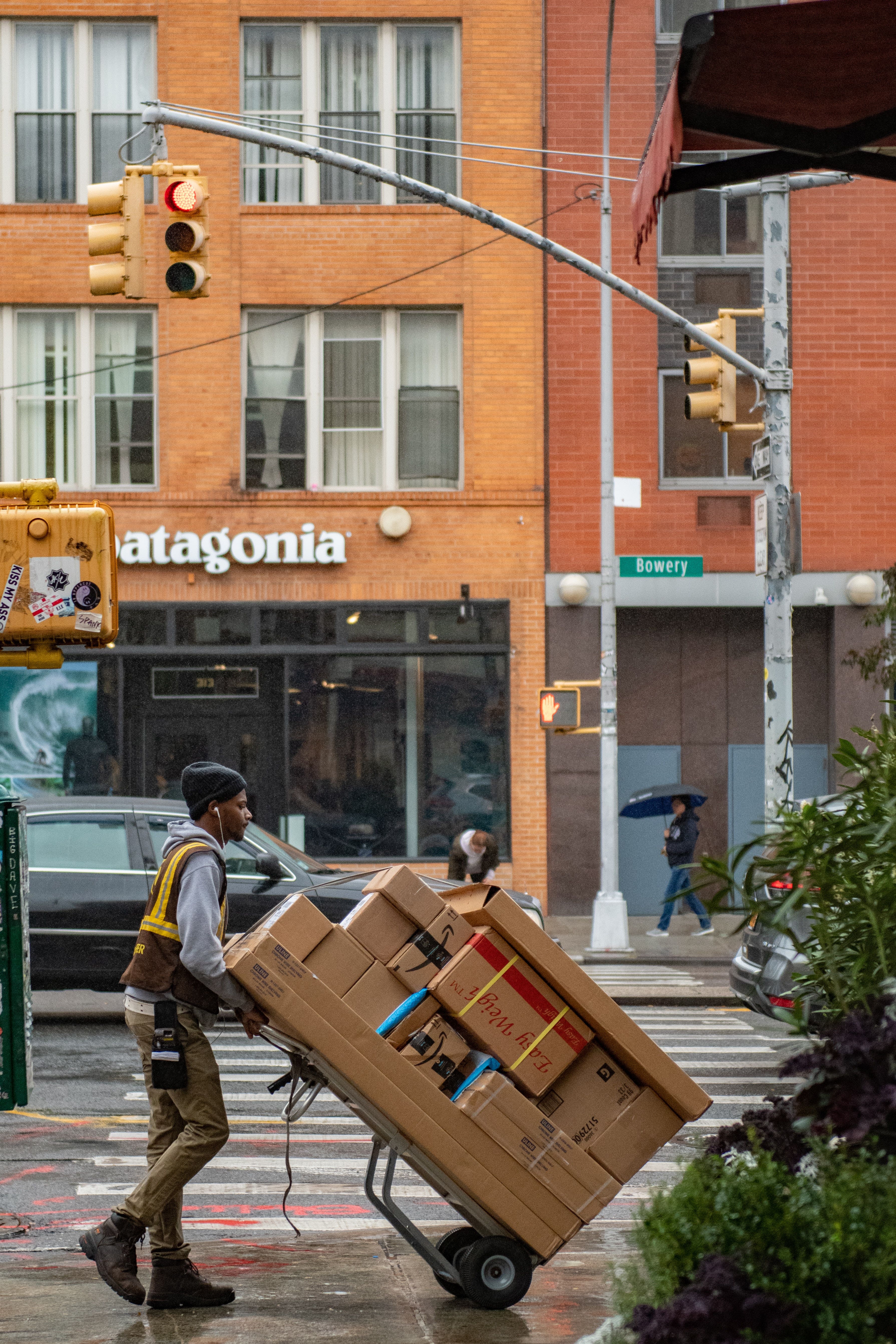 Stifel Likes 'Brown Brown,' Upgrades UPS To Buy