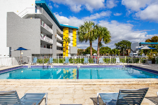 Real Estate Investment Offering For Miami Multifamily Acquisition