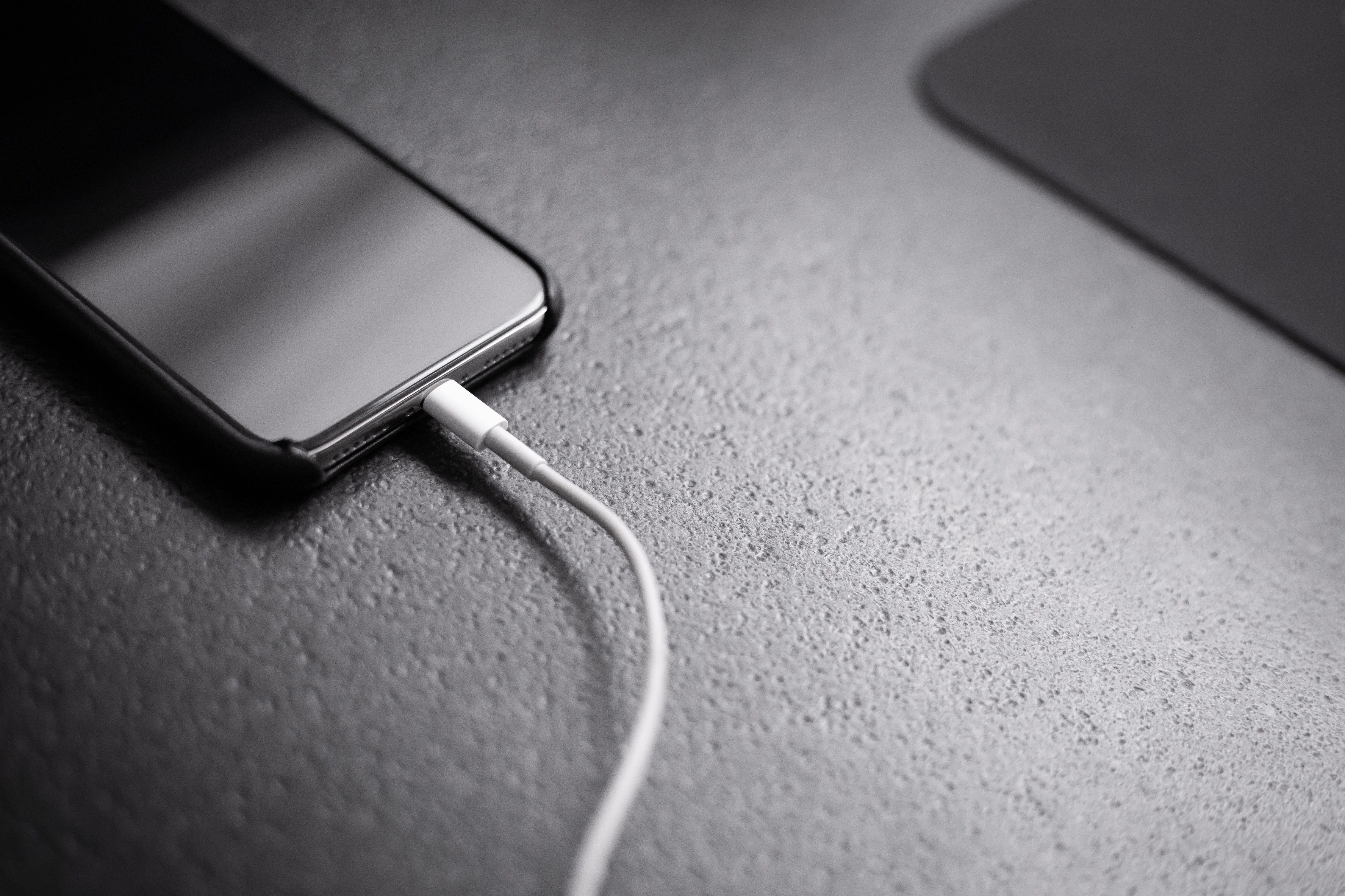 Apple Could Ditch Lightning Ports For USB-C In iPhone Next Year