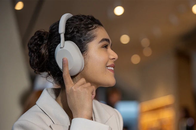 Sony XM5 headphones may not offer better battery life than their  predecessor, after all