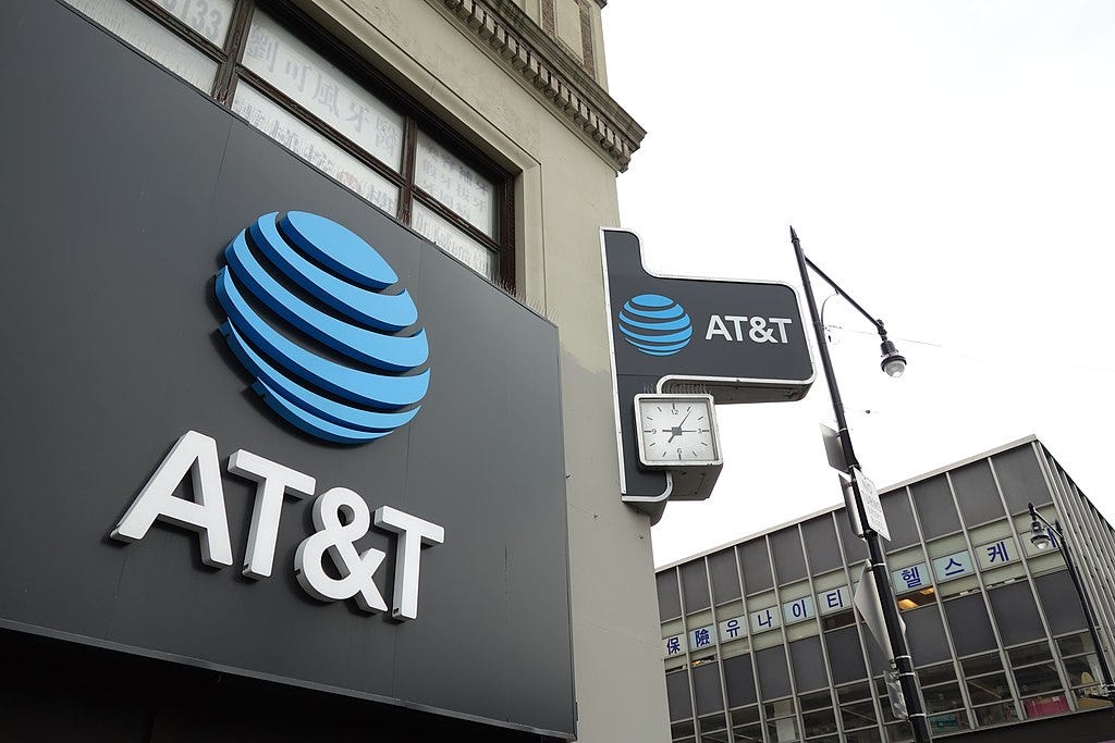 Read Raymond James' Take On AT&T Ahead Of Its 2Q Results