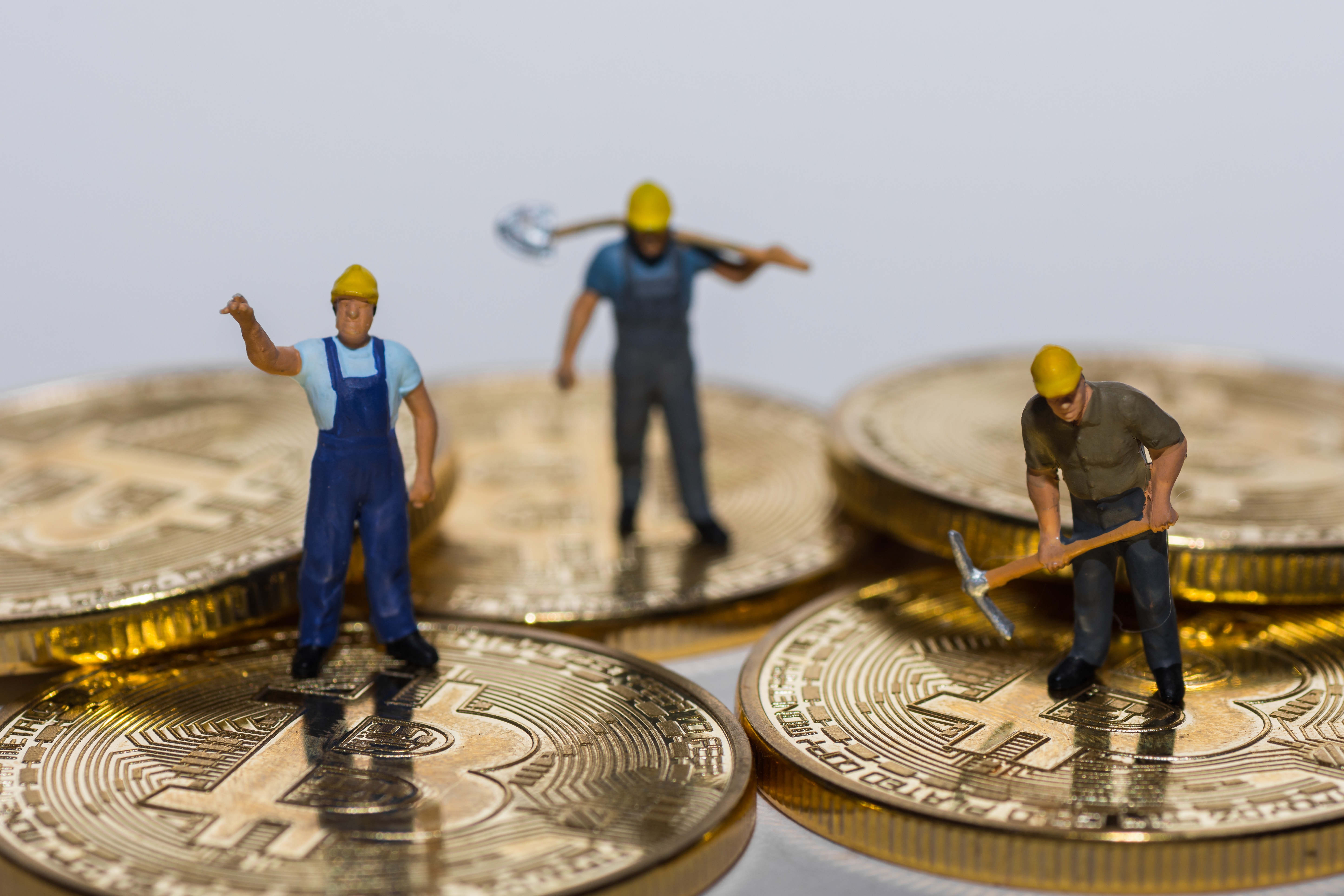 These Public Bitcoin Miners Give Up On 'Hodl-At-Any-Cost' Strategy,' Sell Heavily At 'Fire-Sale' Prices In June
