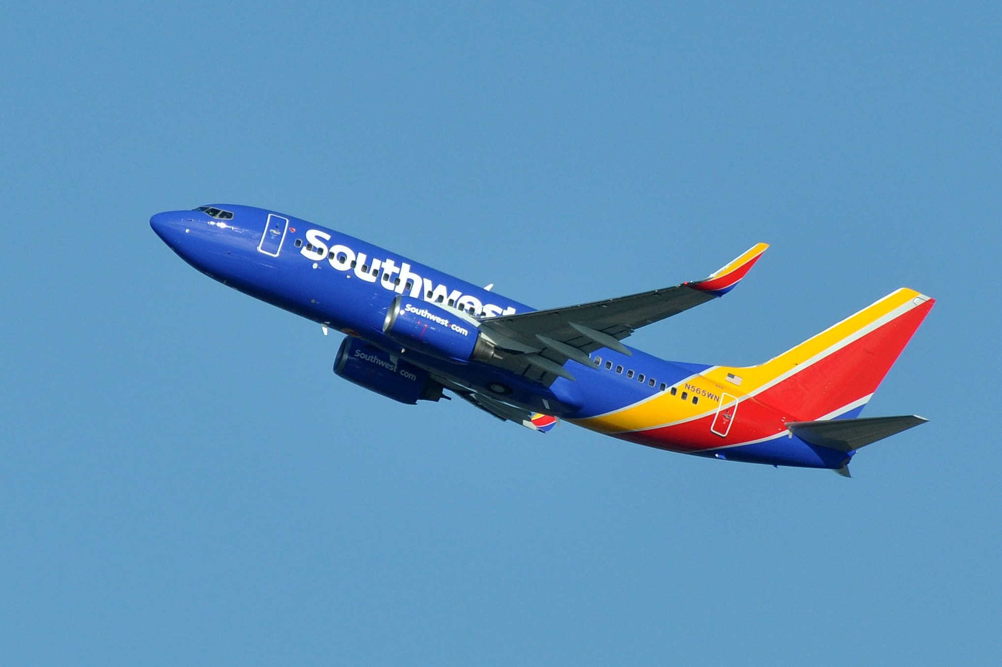 Southwest Airlines Shares Slip Post Q2 Results, Foresees Lower Capacity in FY22, Slashes Boeing Aircraft Deliveries Estimates By 42%