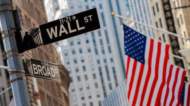 U.S. Stocks Open Lower; Nasdaq Down 150 Points