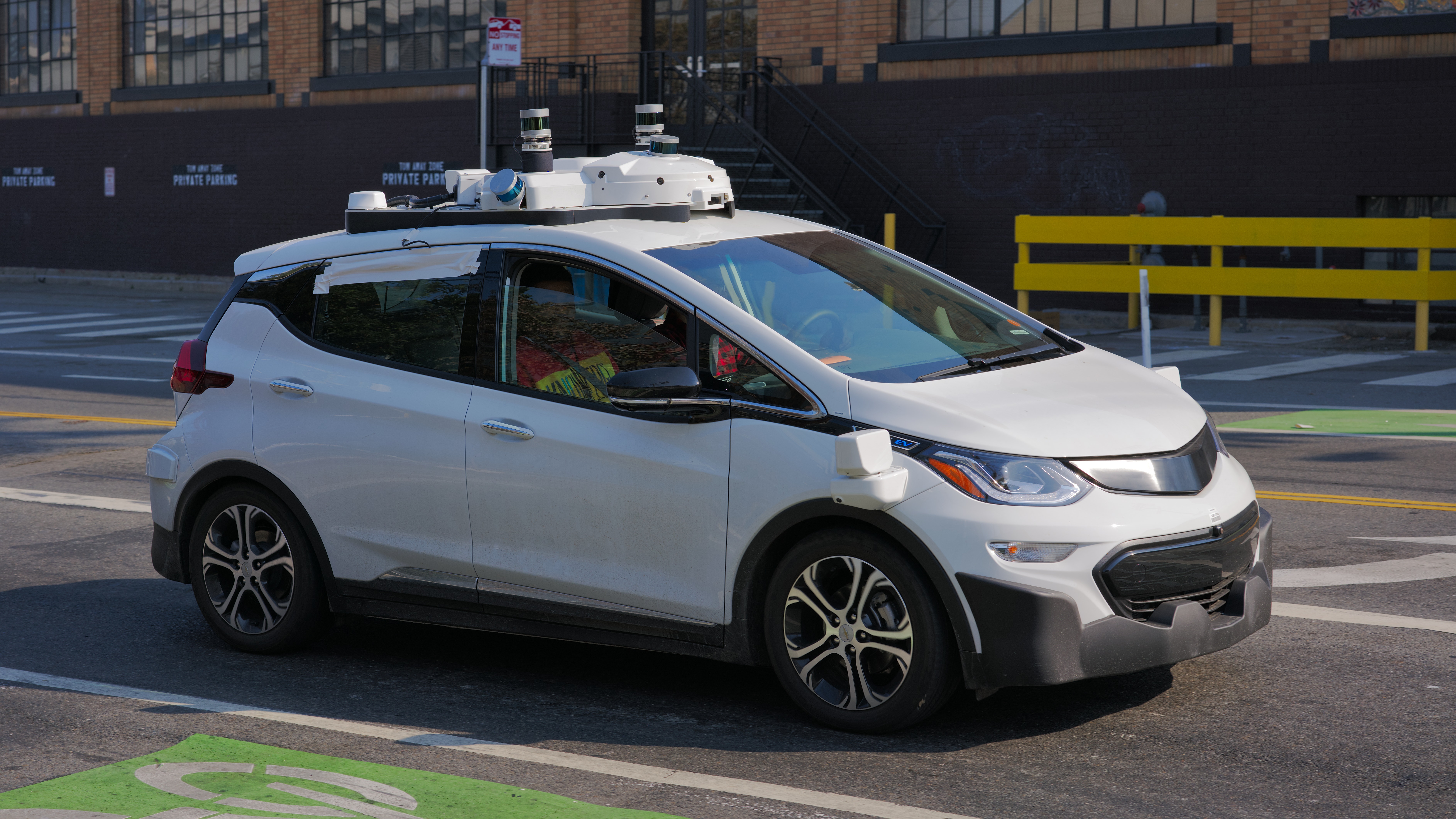 GM's Driverless-Car Unit Cruise Recalls Some Robotaxis Over Software Glitch