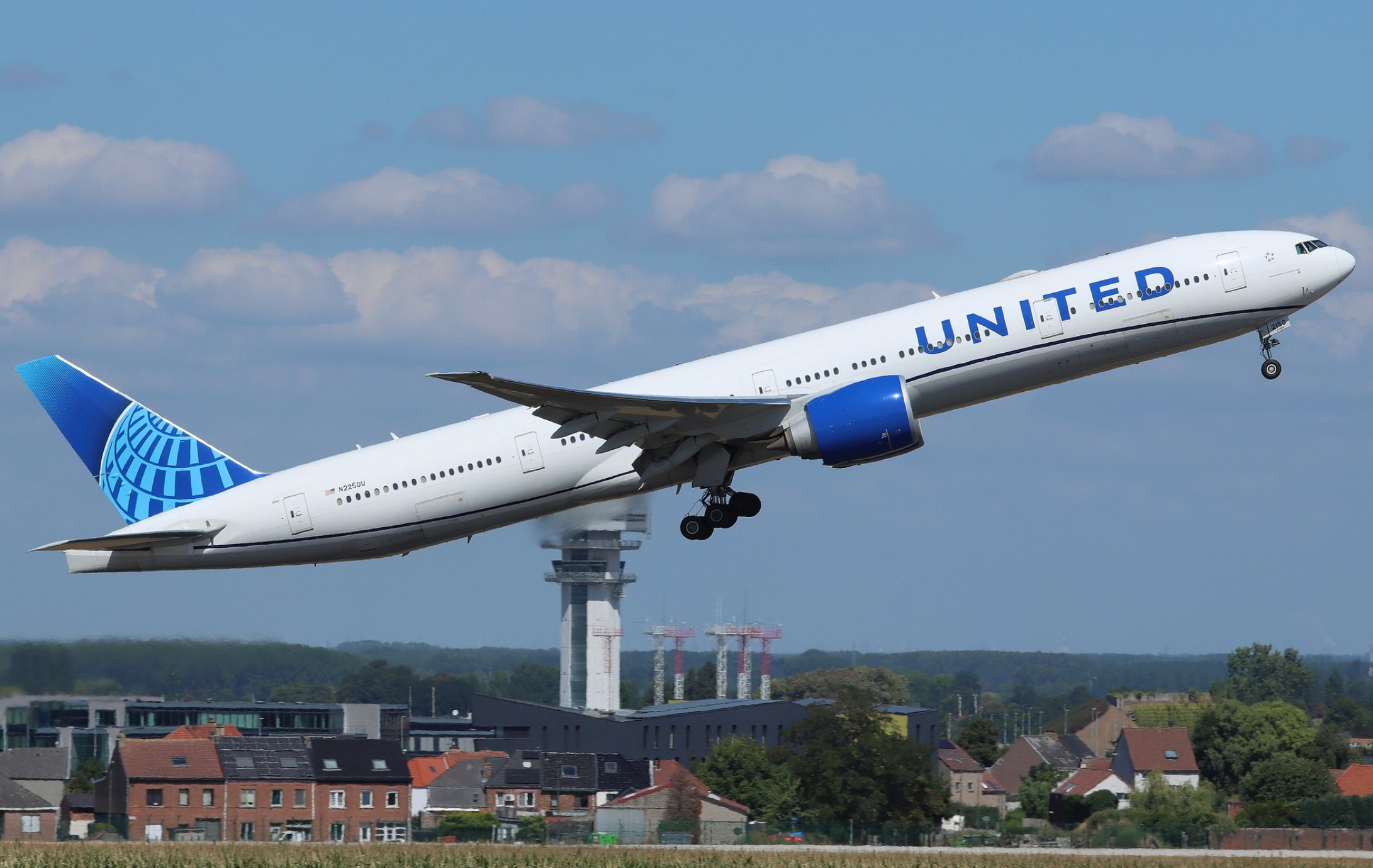 United Airlines Stock Takes Off After Company Updates Guidance On Continued Strong Demand