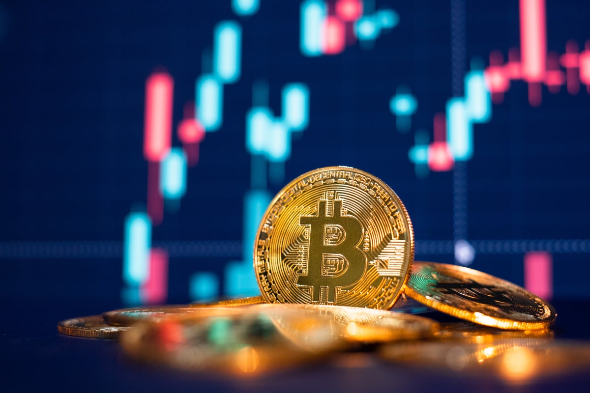 Bitcoin ($ BTC), Dogecoin ($ DOGE), Ethereum ($ ETH) – Bitcoin, Ethereum, Dogecoin tăng vọt giữa các rủi ro gia tăng: Tại sao Tháng Chín Đỏ có thể mang đến ‘Cơ hội mua lớn’ cho các nhà đầu tư