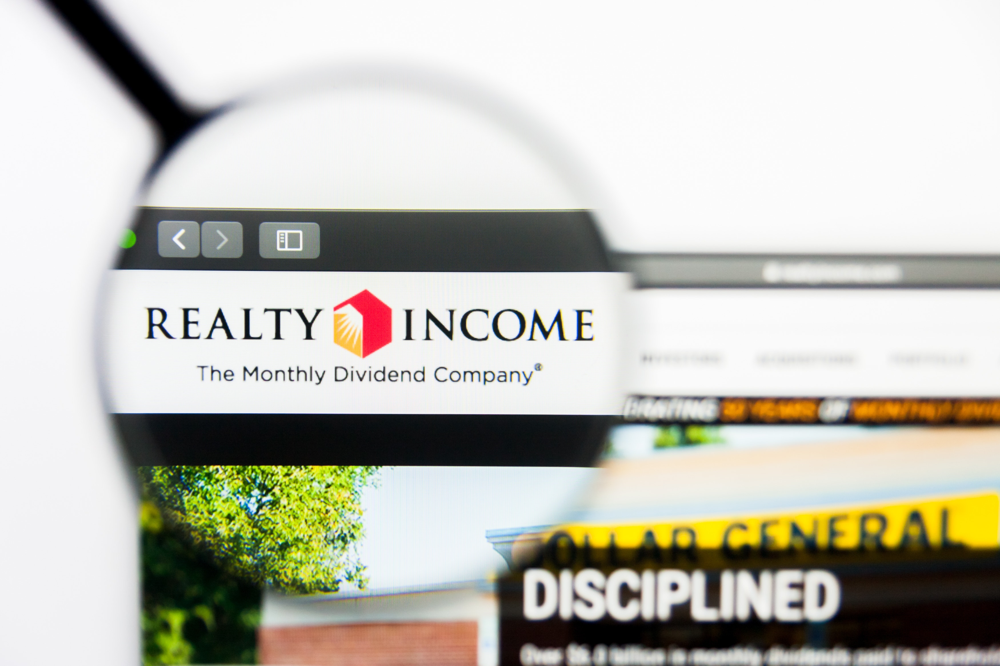 A Look At Realty Income's Highly Volatile Price Action