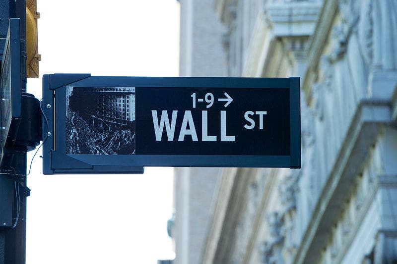 SEC Penalizes 16 Wall Street Firms For Using Personal Devices To Discuss Trades, Clients