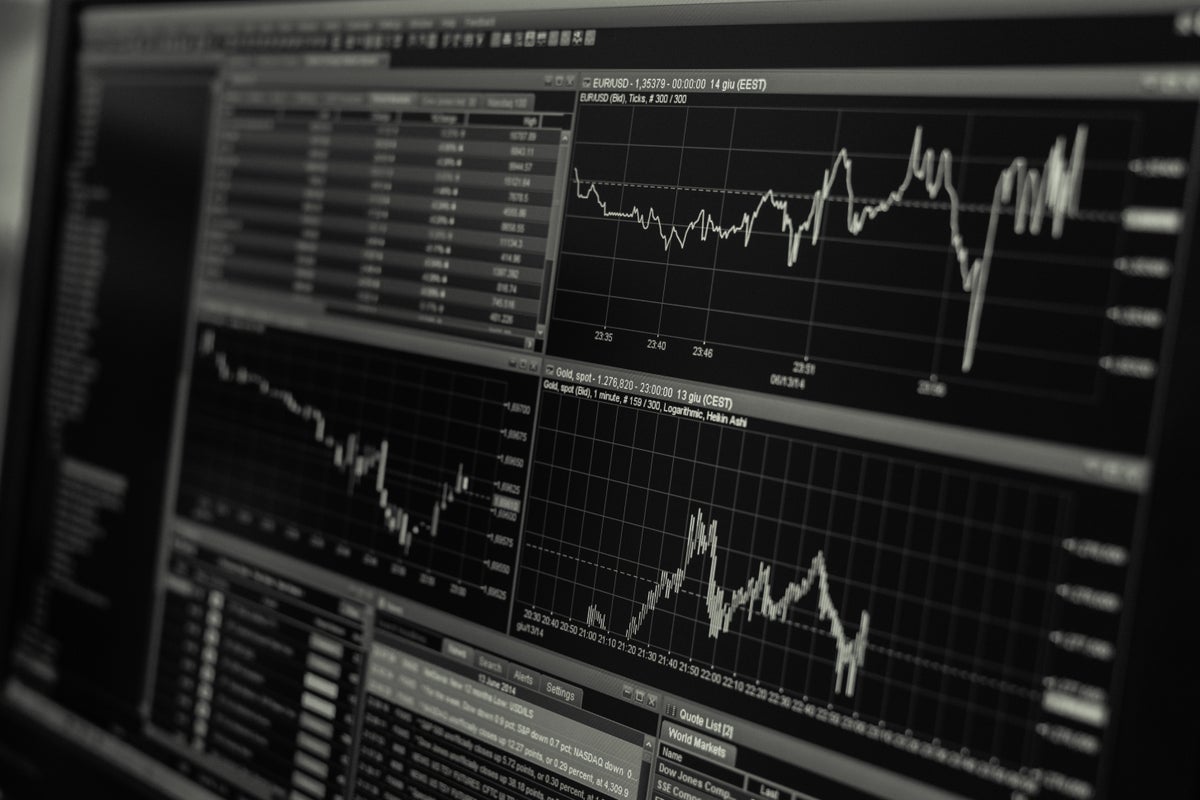 Why Bitcoin-, Ethereum- And Litecoin-Related Stock Coinbase Is Getting Hammered