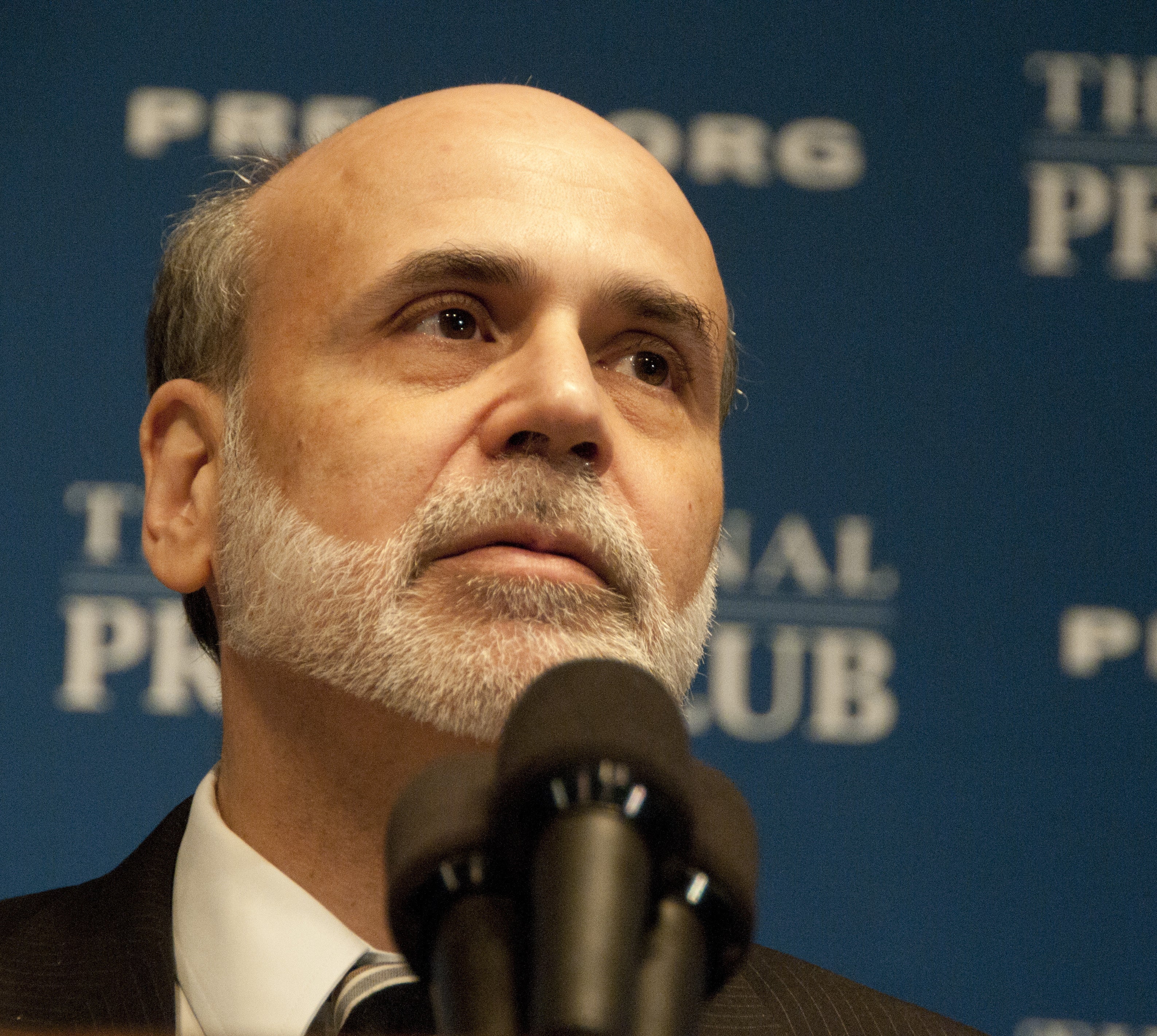 Ray Dalio Heaps Praise On 'Hero' Ben Bernanke For Winning Economics Nobel: 'A Very Rare Breed'