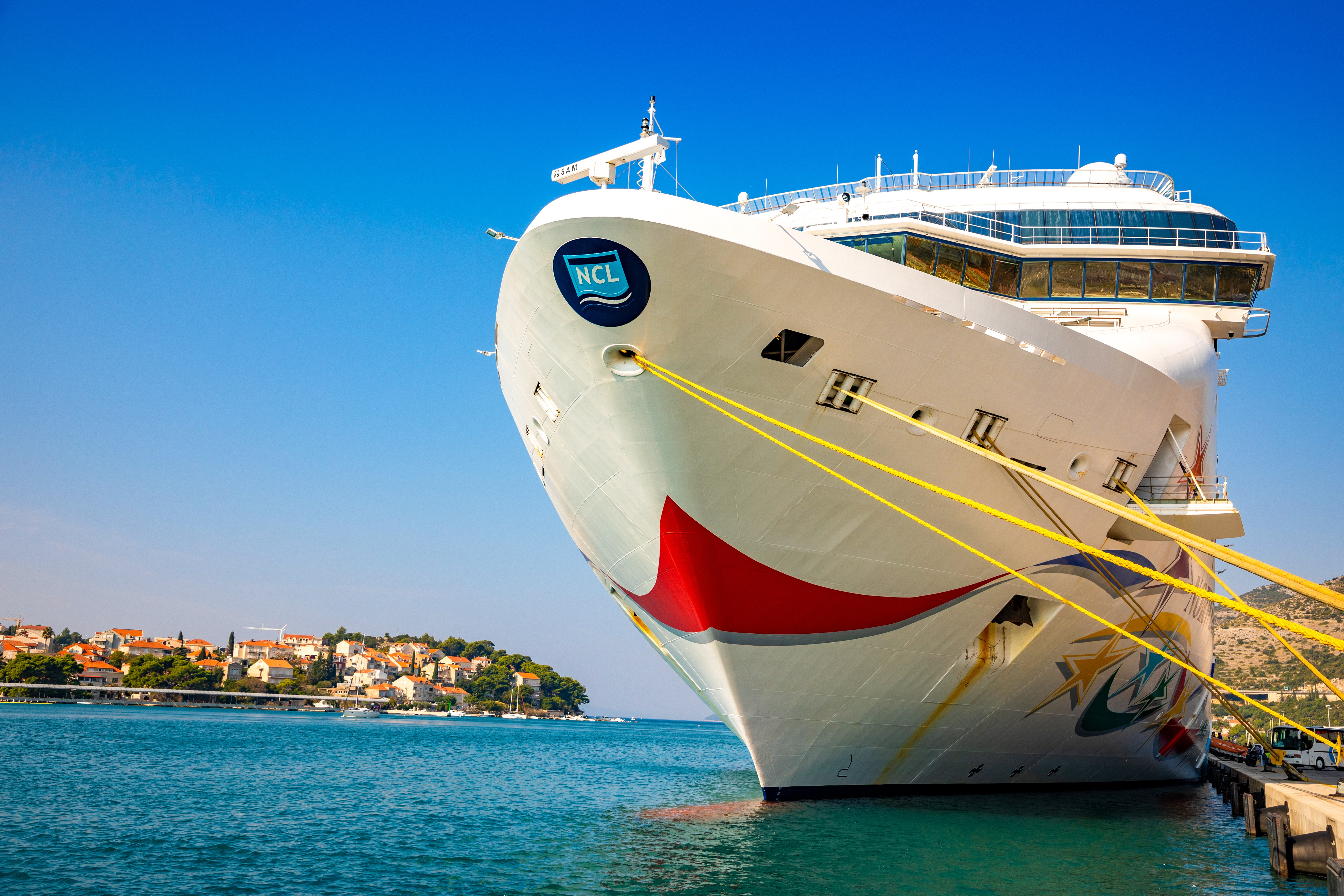 Jim Cramer Says He Dislikes Carnival, Prefers This Cruise Ship Stock With 'Better Balance Sheet'