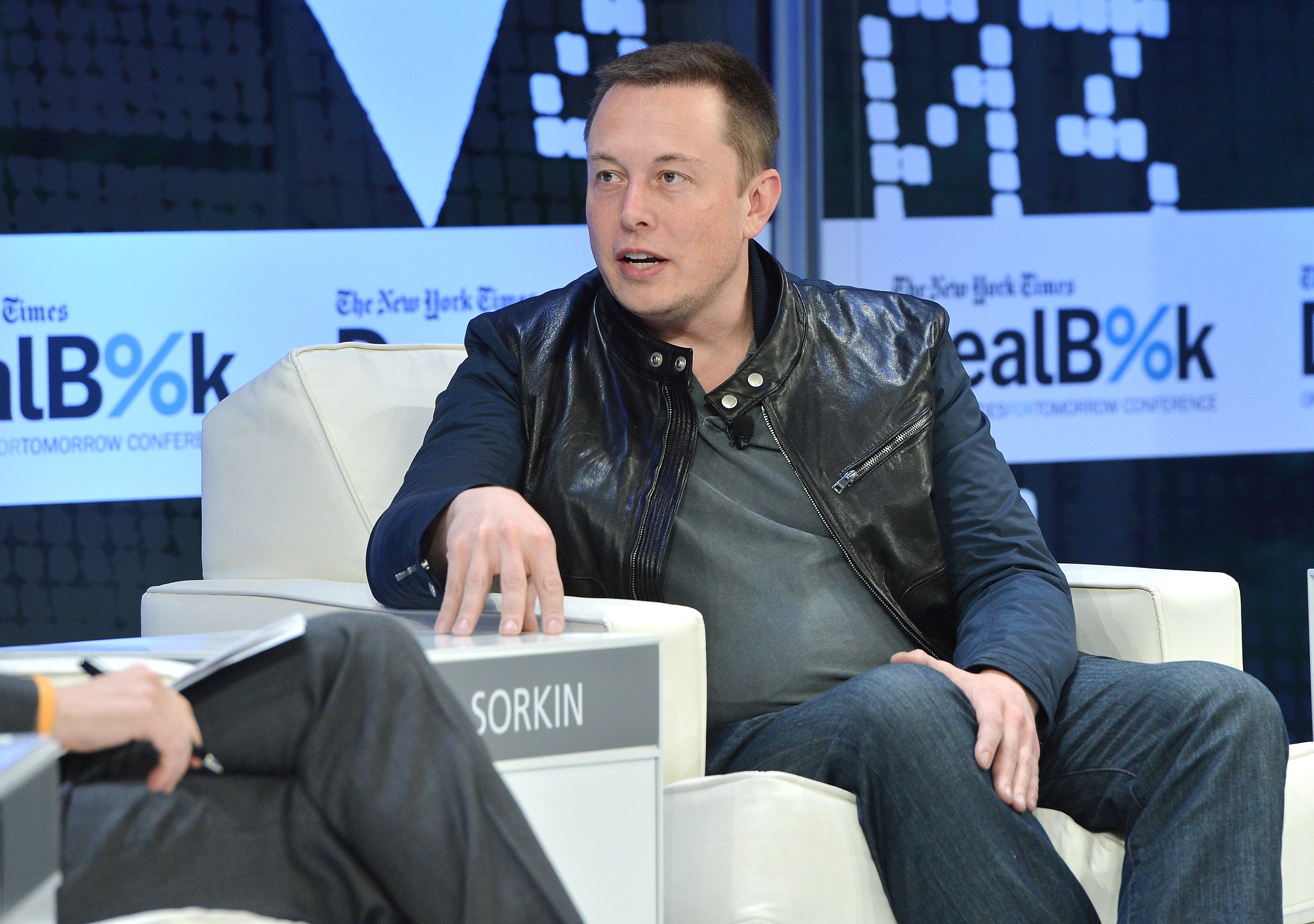 Musk Reportedly Suspends Twitter Work On Crypto Wallet, Boeing's Jeppesen Hit By Potential Ransomware Attack, Lyft Cuts Workforce: Top Stories Friday, Nov. 04