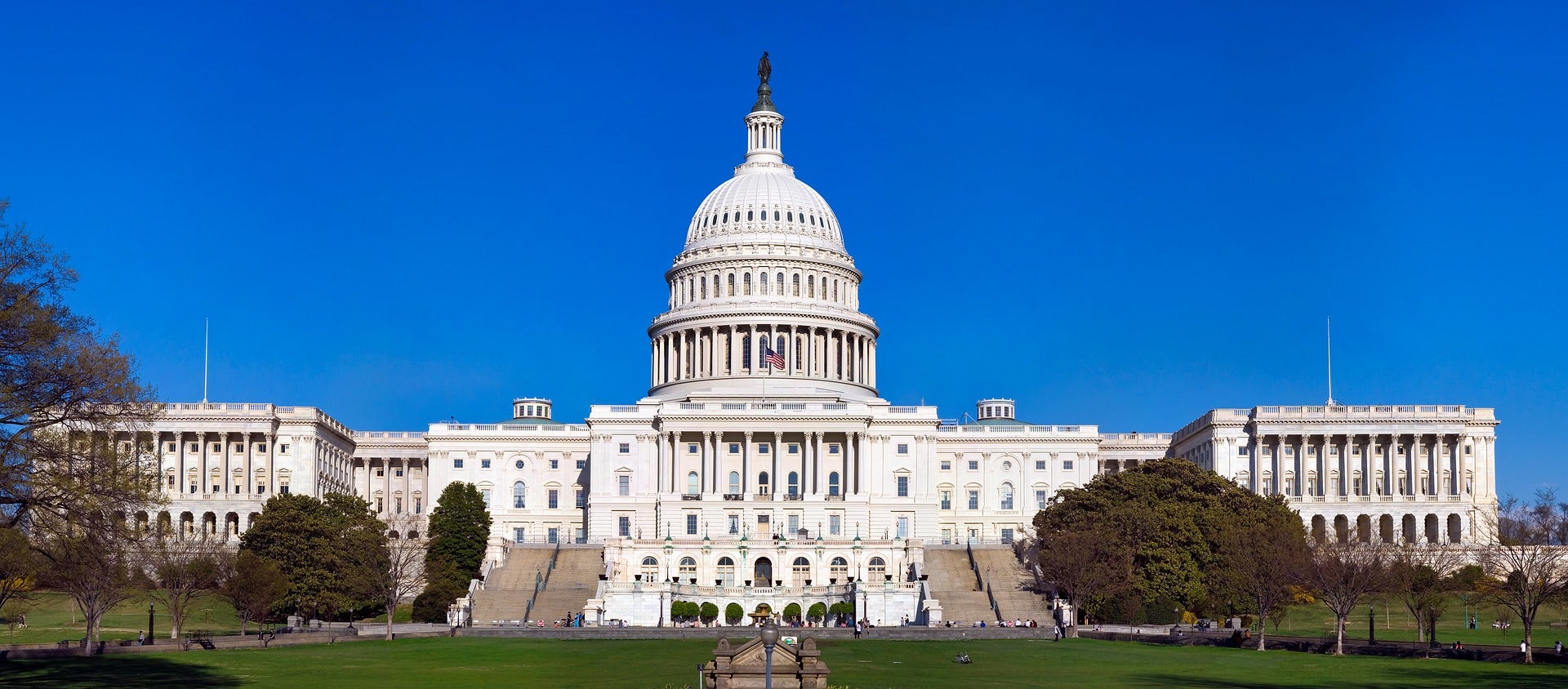 Control Of Congress Up For Grabs In Midterms: 12 Stocks To Watch