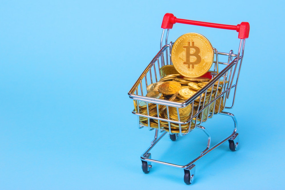 Bitcoin Trading Volume Surges: Retail Traders Pick A Side