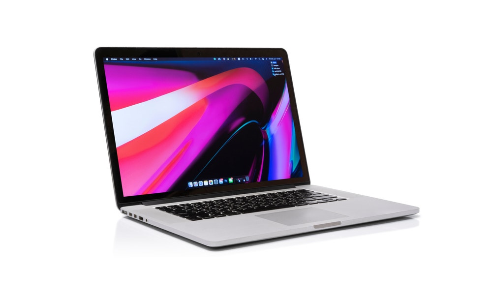 Apple Offers Rare Discount On MacBooks To Boost Holiday Quarter Sales: Are You Eligible?