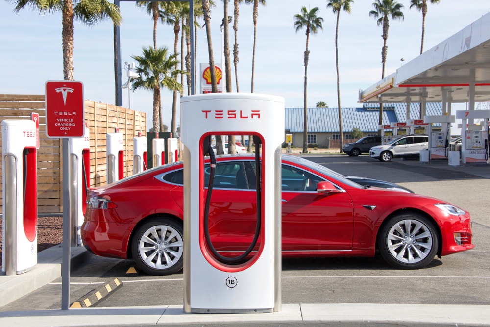 Tesla Could Drop To $150 Before Year-End — Analyst Smells 'Window Of Opportunity' For Investors