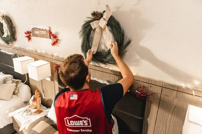 Lowe's Stock Gains On Stronger-Than-Expected Q3 Results