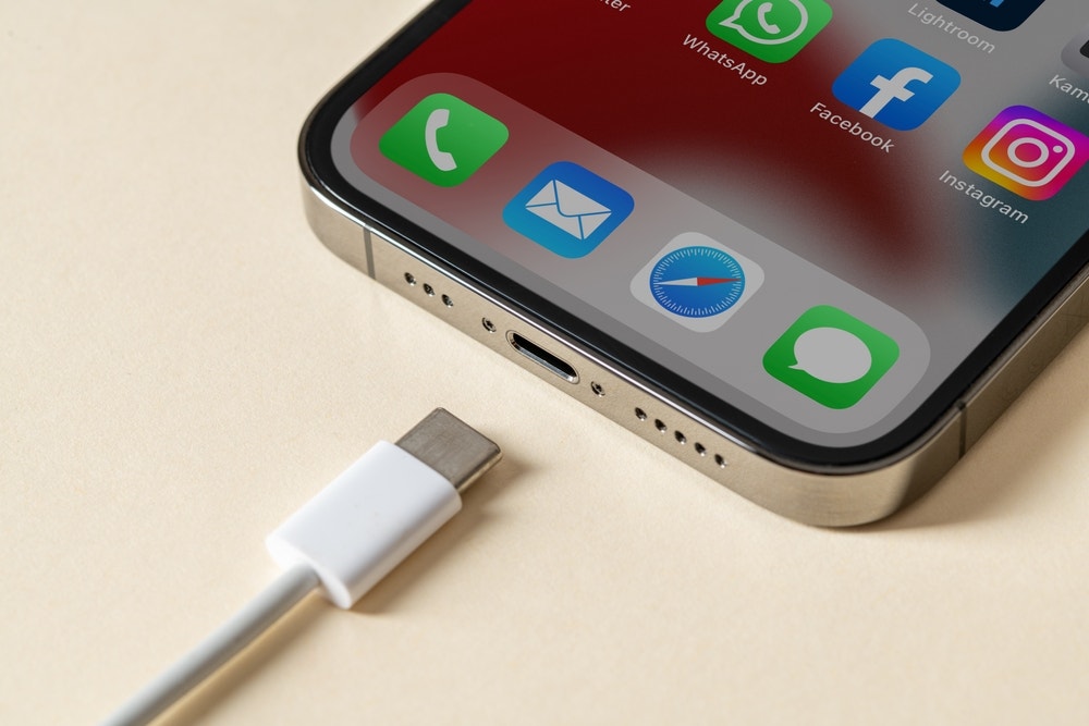 Apple Analyst Sees All 2023 iPhones Switching To USB-C — But Only These 2 Models May Support High-Speed Transfer