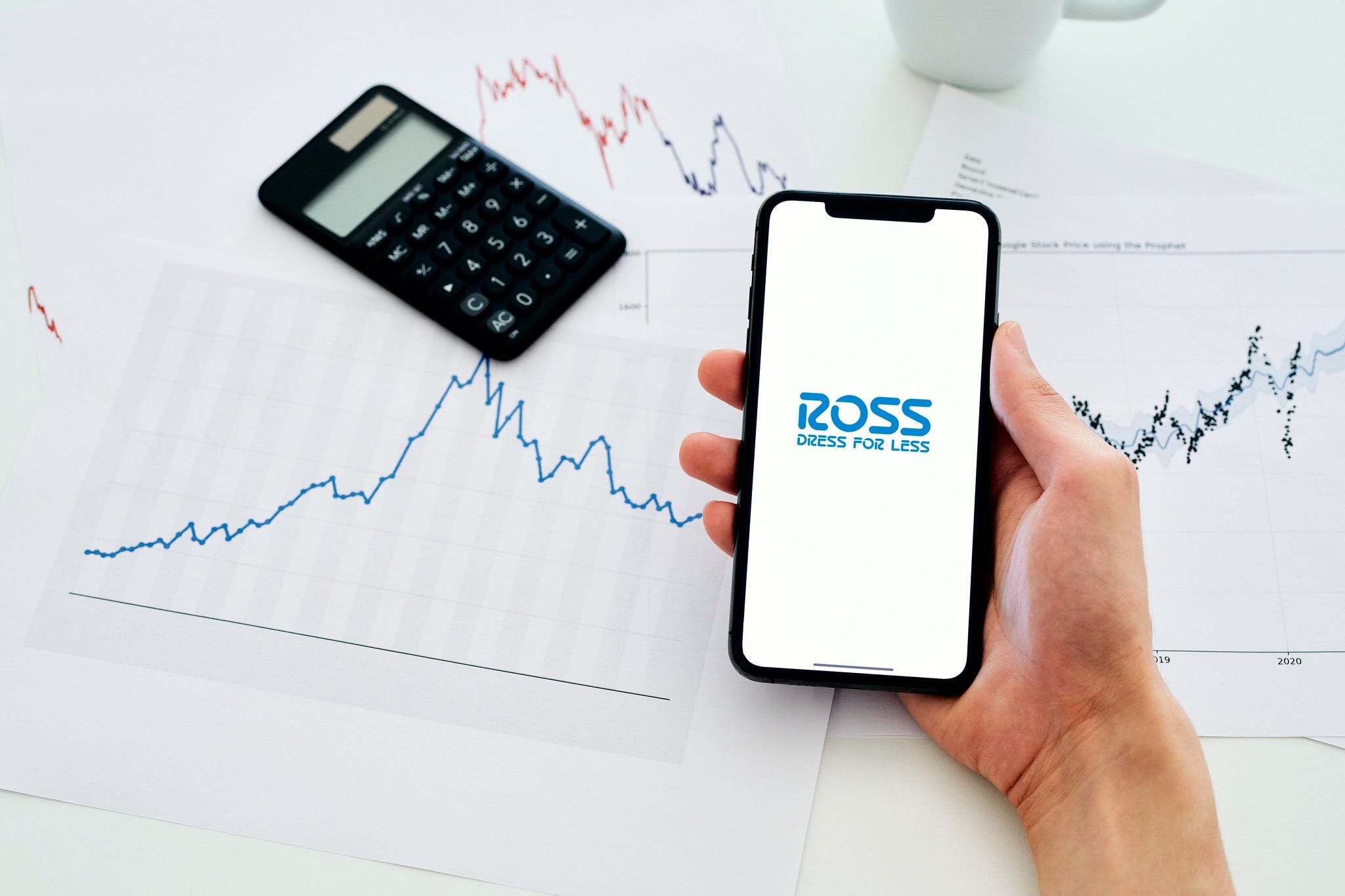 These 2 Ross Stores Analysts Raise Price Targets After Q3 Print