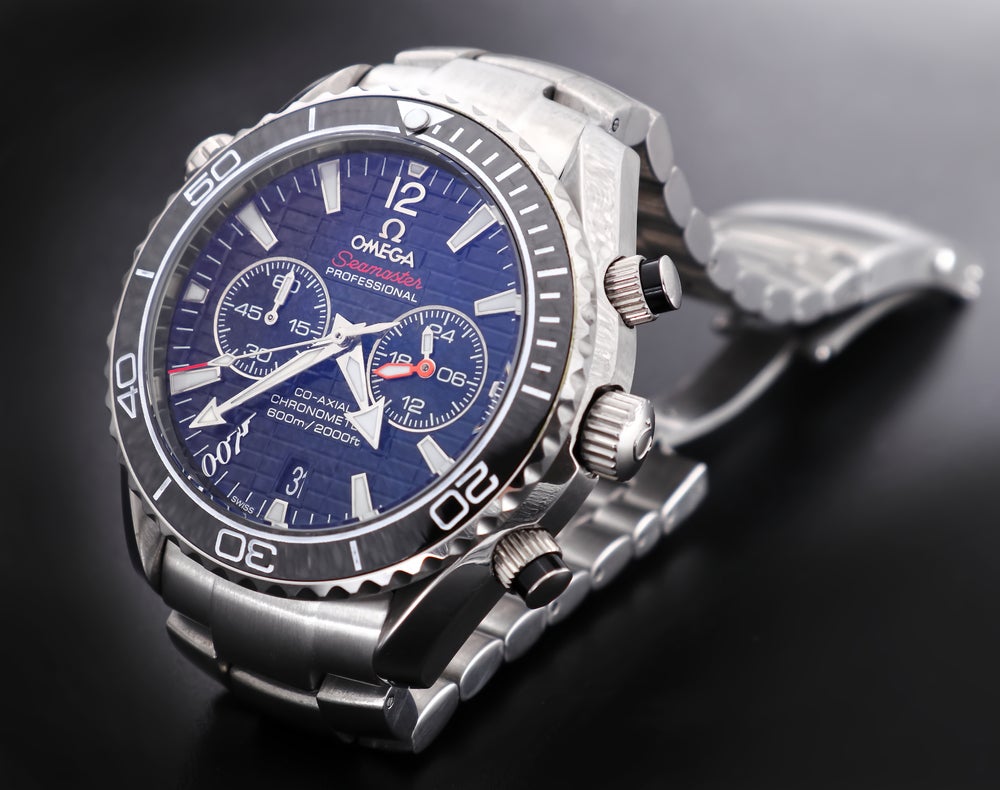 Omega seamaster professional 600m 2000ft 007 online