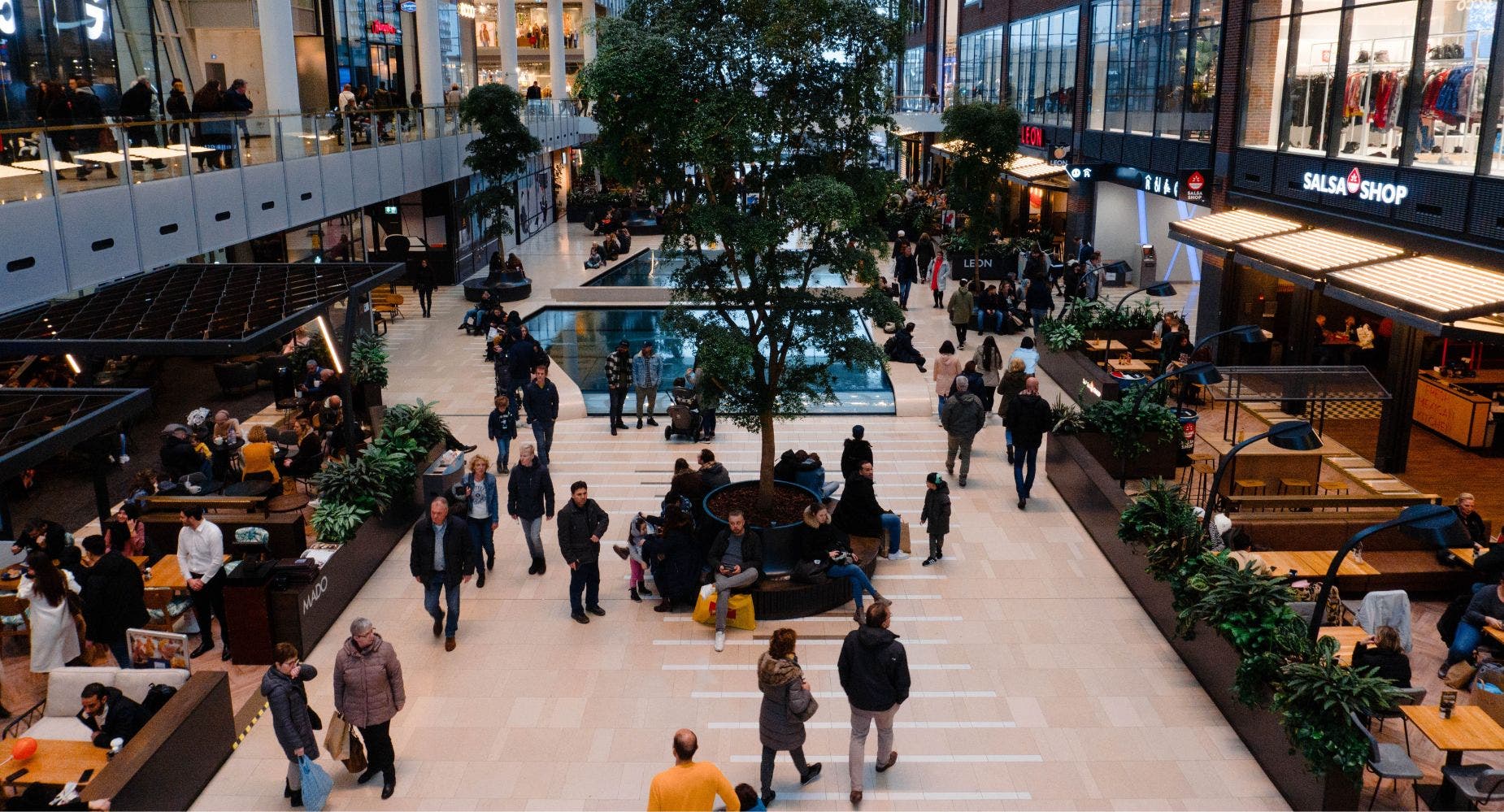 It's Cyber Monday: These 2 Mall REITs Are Offering Investors Better Than Average Yields
